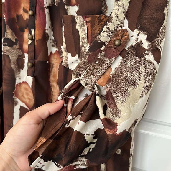 🍁Fall Finds🍂 
Eight Sixty pattern blouse - Picture 3 of 6